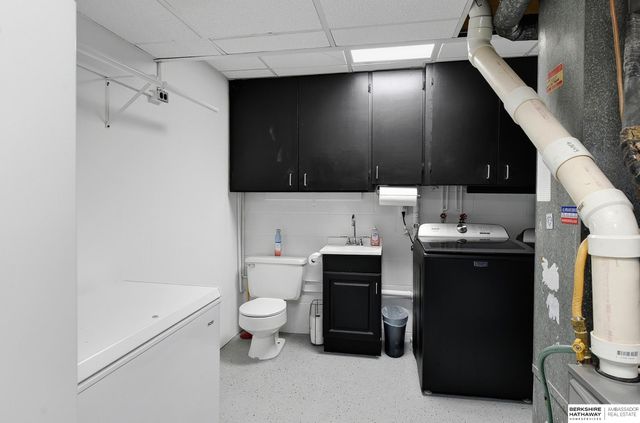 14210 Woolworth Circle, Omaha, NE 68144