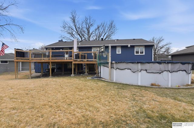 14210 Woolworth Circle, Omaha, NE 68144