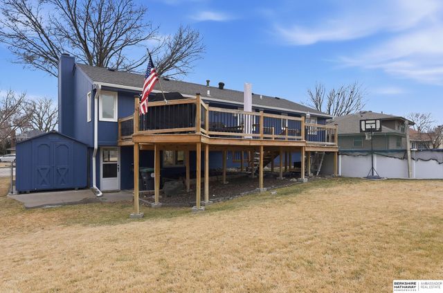 14210 Woolworth Circle, Omaha, NE 68144