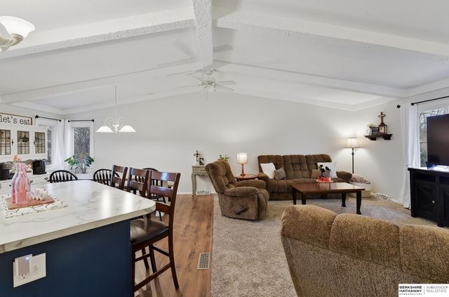 14210 Woolworth Circle, Omaha, NE 68144