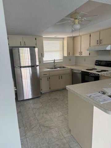 1400 MINEO DRIVE 12T, Punta Gorda, FL 33950