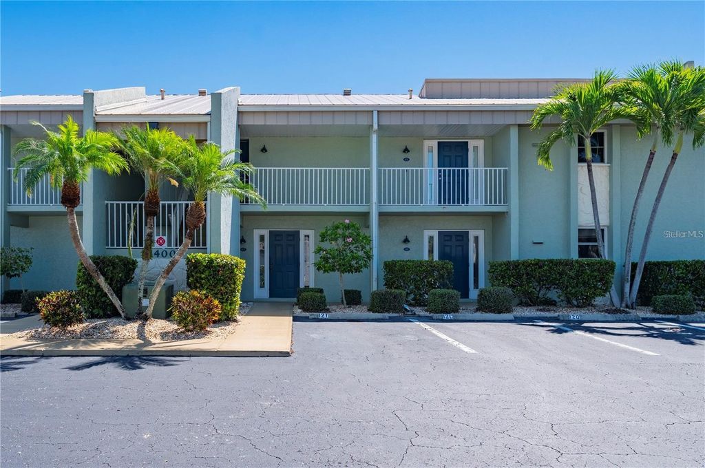 1400 MINEO DRIVE 12T, Punta Gorda, FL 33950