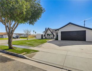 4652 Prelude, Huntington Beach, CA 92649