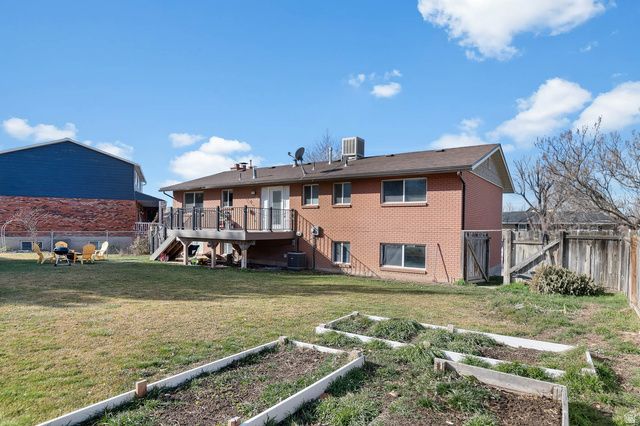 1156 N CHERRYWOOD DR, Layton, UT 84040