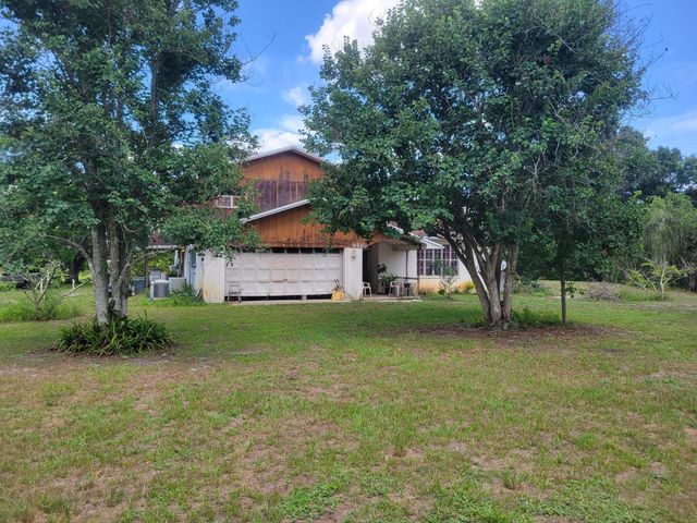 9610 Orange Avenue, Fort Pierce, FL 34945