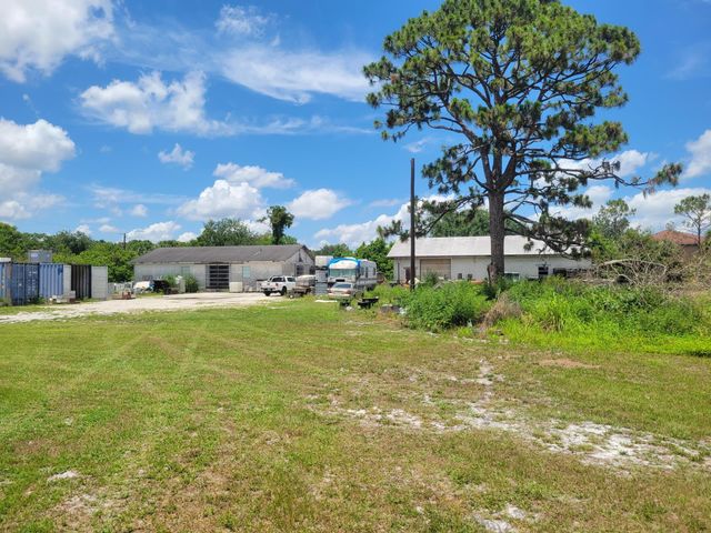 9610 Orange Avenue, Fort Pierce, FL 34945