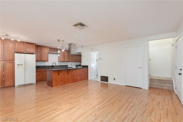 1558 Elizabeth Avenue 2, Las Vegas, NV 89119