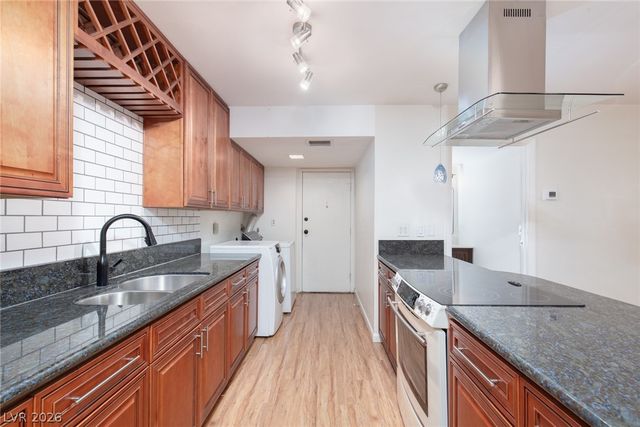 1558 Elizabeth Avenue 2, Las Vegas, NV 89119