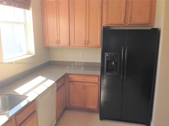 690 Amador Ln 2, West Palm Beach, FL 33401