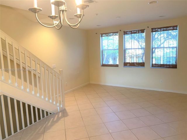 690 Amador Ln 2, West Palm Beach, FL 33401