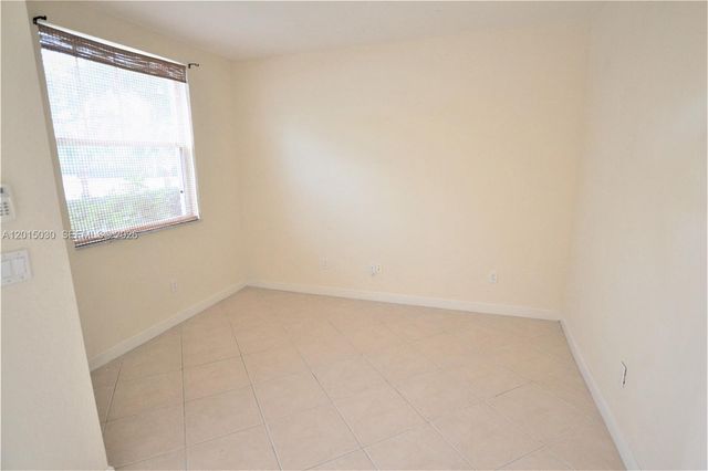 690 Amador Ln 2, West Palm Beach, FL 33401
