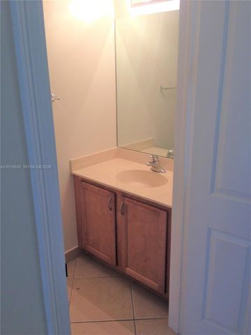 690 Amador Ln 2, West Palm Beach, FL 33401