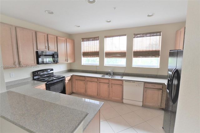 690 Amador Ln 2, West Palm Beach, FL 33401