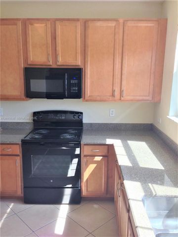 690 Amador Ln 2, West Palm Beach, FL 33401