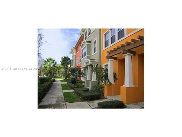 690 Amador Ln 2, West Palm Beach, FL 33401