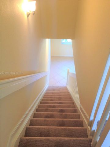690 Amador Ln 2, West Palm Beach, FL 33401
