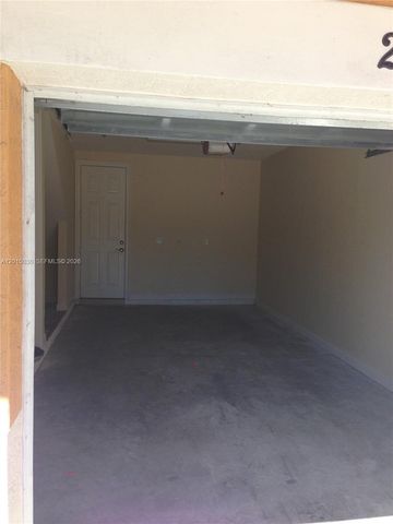 690 Amador Ln 2, West Palm Beach, FL 33401