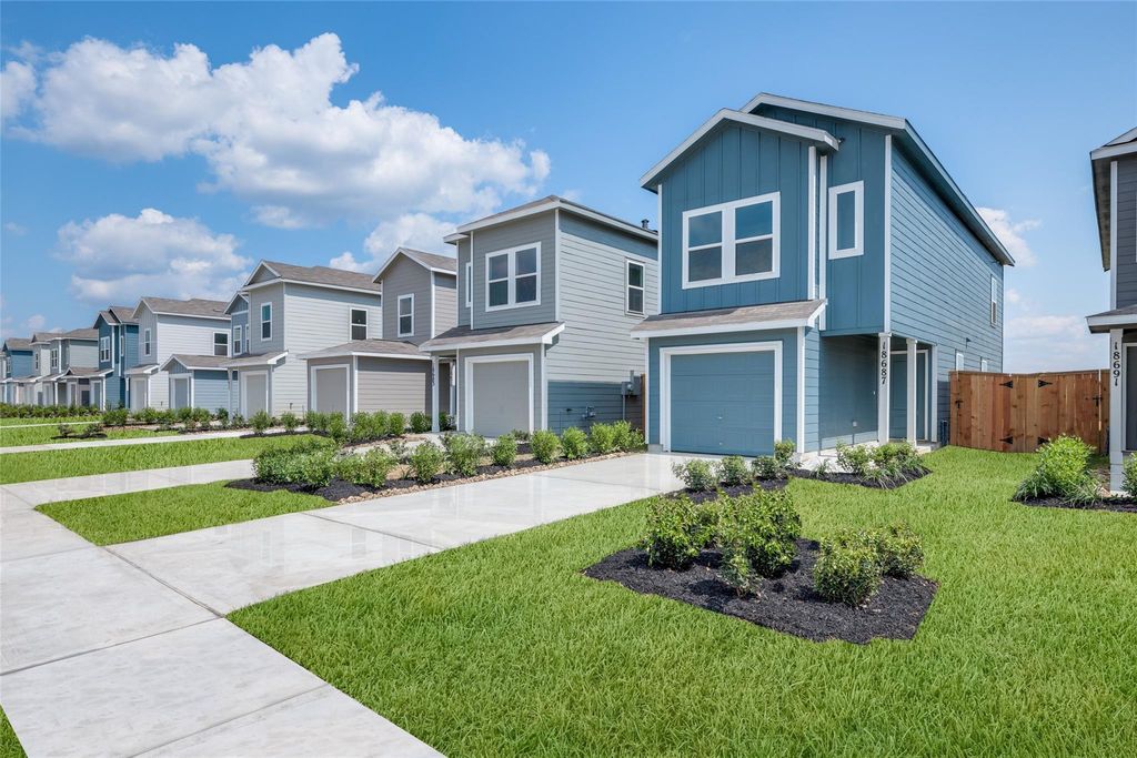 919 Pertuso Lane, Huffman, TX 77336