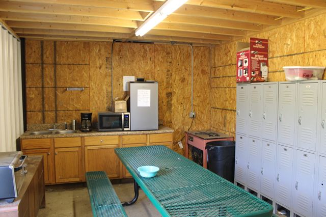 636 Myers Cove Rd, Mc Minnville, TN 37110