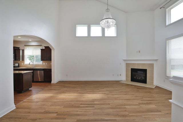 319 Kastlekove Drive, Lewis Center, OH 43035