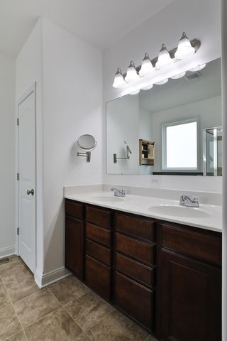 319 Kastlekove Drive, Lewis Center, OH 43035