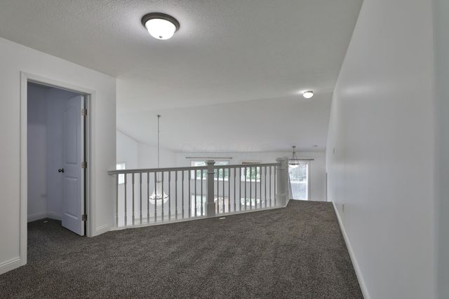 319 Kastlekove Drive, Lewis Center, OH 43035