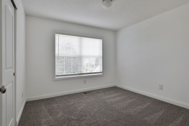 319 Kastlekove Drive, Lewis Center, OH 43035
