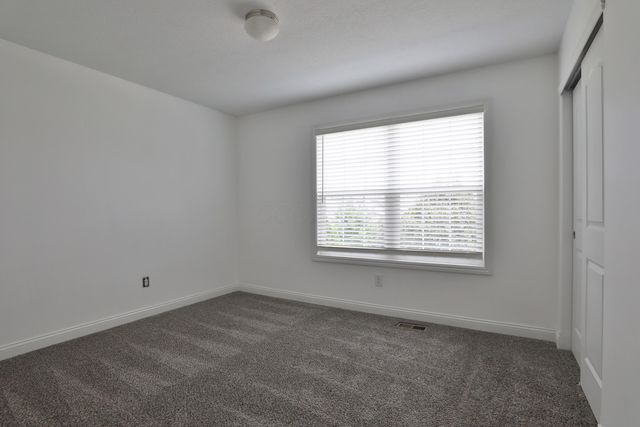 319 Kastlekove Drive, Lewis Center, OH 43035