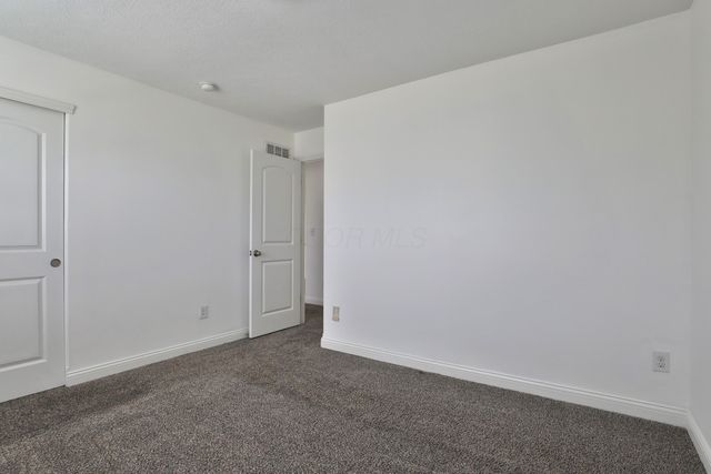 319 Kastlekove Drive, Lewis Center, OH 43035
