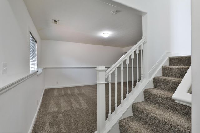319 Kastlekove Drive, Lewis Center, OH 43035