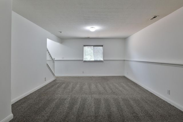 319 Kastlekove Drive, Lewis Center, OH 43035