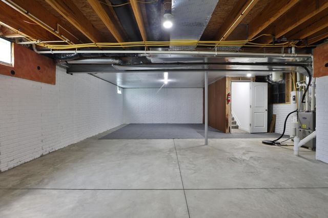 319 Kastlekove Drive, Lewis Center, OH 43035