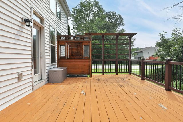 319 Kastlekove Drive, Lewis Center, OH 43035
