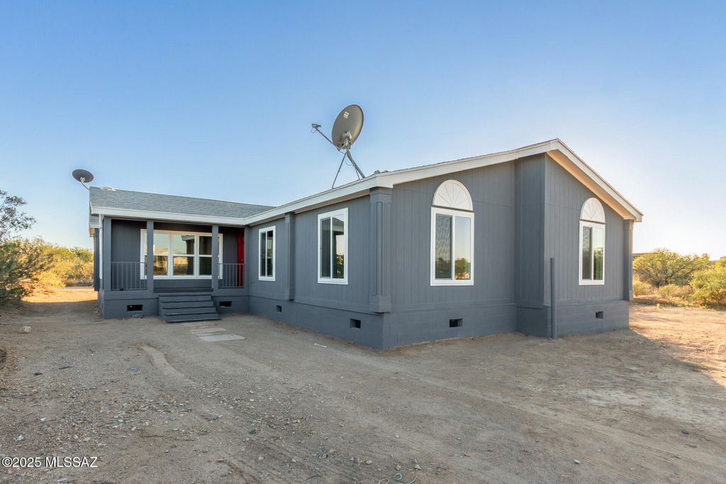 12712 S Red Horizon Trail, Vail, AZ 85641