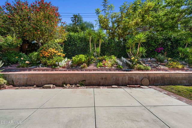 2830 Dalhart Avenue, Simi Valley, CA 93063