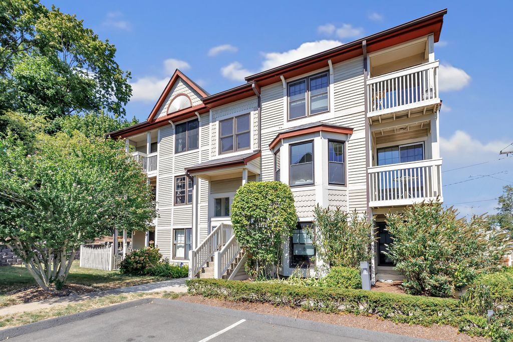 76 Front Street 76, New Haven, CT 06516
