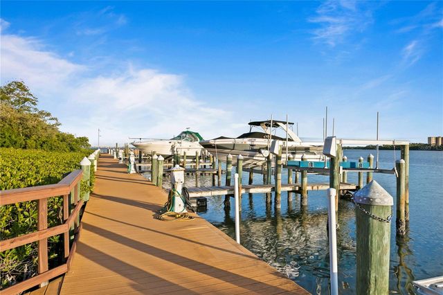 2741 VIA CIPRIANI 914A, Clearwater, FL 33764