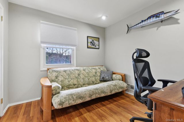 14 Fairway Drive, Great Neck, NY 11020