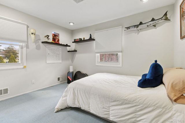 14 Fairway Drive, Great Neck, NY 11020