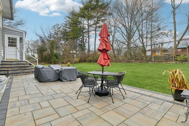 14 Fairway Drive, Great Neck, NY 11020