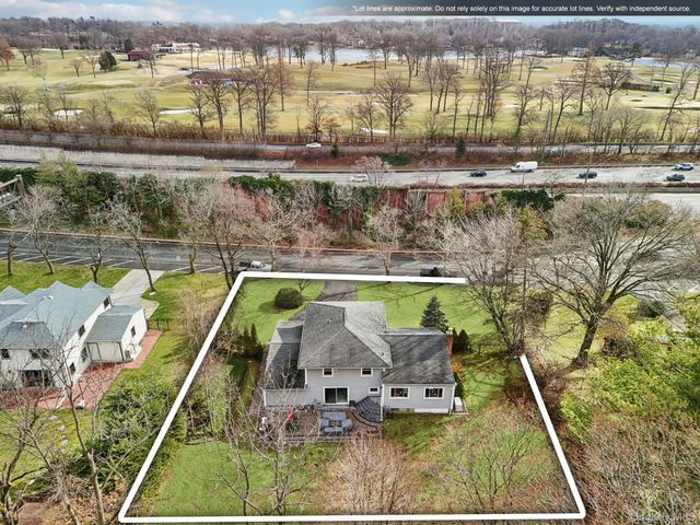 14 Fairway Drive, Great Neck, NY 11020