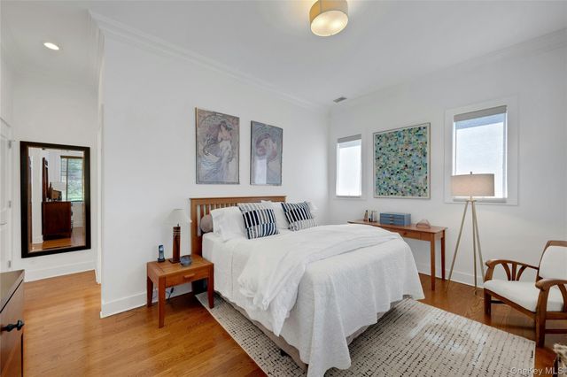 63 Island Point 63, Bronx, NY 10464