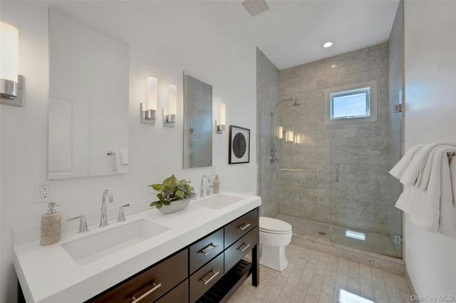 63 Island Point 63, Bronx, NY 10464
