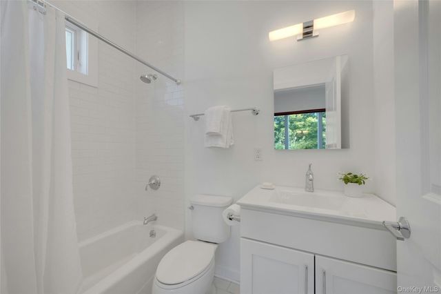 63 Island Point 63, Bronx, NY 10464