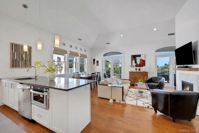 63 Island Point 63, Bronx, NY 10464