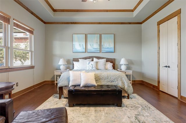 610 Deckhouse DR, Point Venture, TX 78645