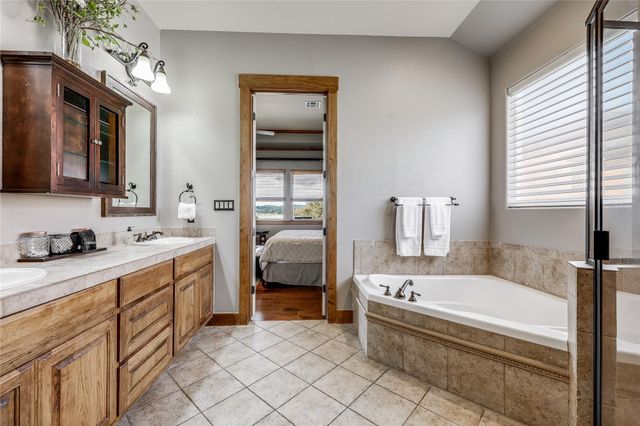 610 Deckhouse DR, Point Venture, TX 78645