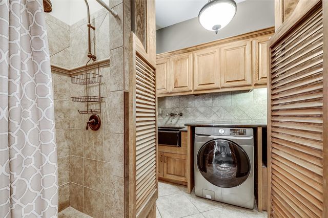 610 Deckhouse DR, Point Venture, TX 78645