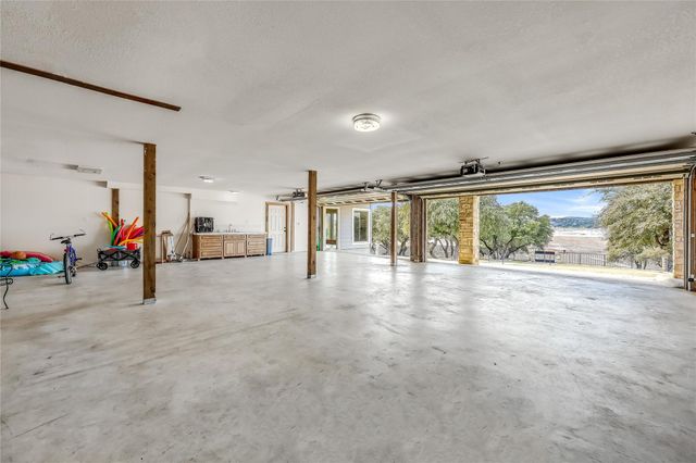 610 Deckhouse DR, Point Venture, TX 78645