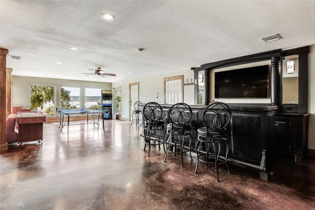 610 Deckhouse DR, Point Venture, TX 78645